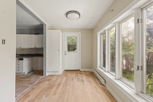 Hall d'entrée/Vestibule - 100 Av. Des Tourterelles, Pontiac, QC - Indoor Photo Showing Other Room