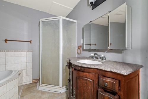 Salle de bains - 100 Av. Des Tourterelles, Pontiac, QC - Indoor Photo Showing Bathroom