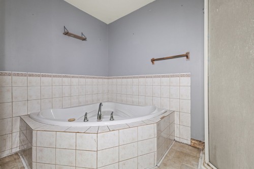 Salle de bains - 100 Av. Des Tourterelles, Pontiac, QC - Indoor Photo Showing Bathroom