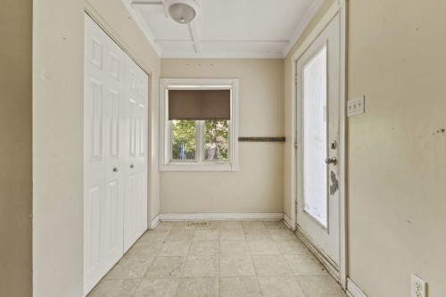 Hall d'entrée/Vestibule - 100 Av. Des Tourterelles, Pontiac, QC - Indoor Photo Showing Other Room