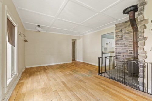 Salon - 100 Av. Des Tourterelles, Pontiac, QC - Indoor Photo Showing Other Room