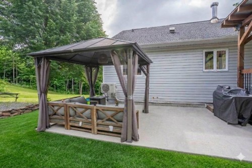 Terrasse - 334 Av. Des Saules, Saint-Benjamin, QC 