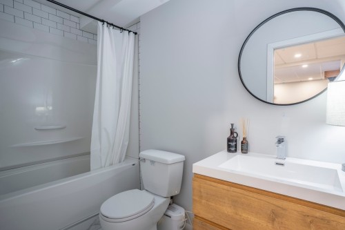 Salle de bains - 334 Av. Des Saules, Saint-Benjamin, QC 