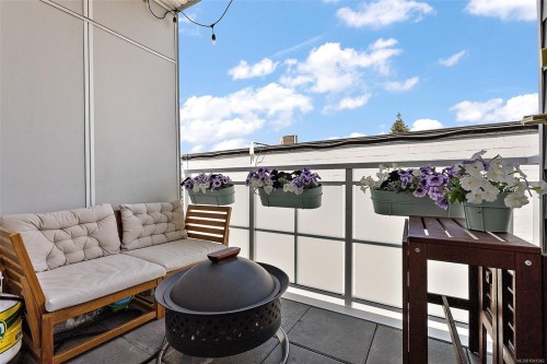 #203-2348 Beacon Ave, Sidney, BC 