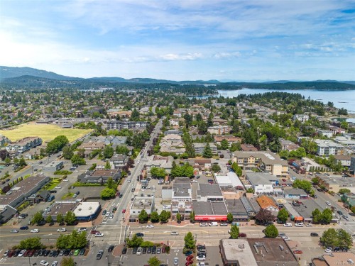 #203-2348 Beacon Ave, Sidney, BC 