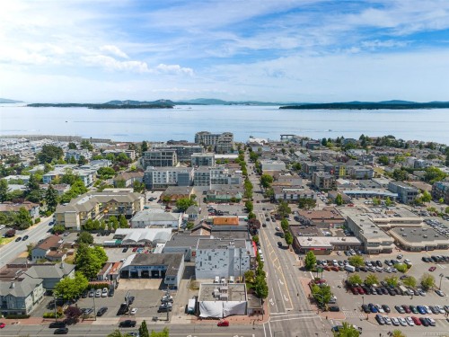 #203-2348 Beacon Ave, Sidney, BC 