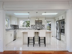 4081 Cedar Hill Rd Saanich, BC V8N 3C2