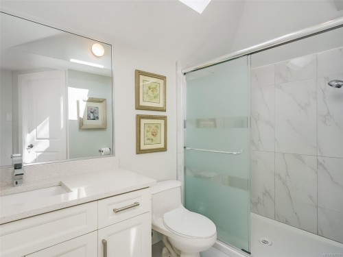 4081 Cedar Hill Rd, Saanich, BC 