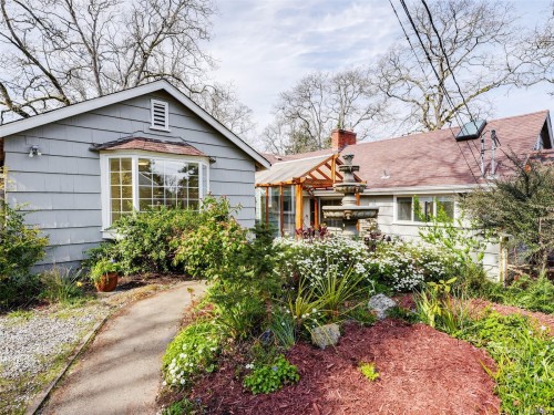 4081 Cedar Hill Rd, Saanich, BC 