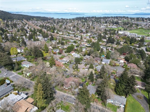 4081 Cedar Hill Rd, Saanich, BC 