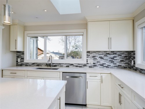 4081 Cedar Hill Rd, Saanich, BC 