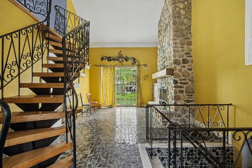 Hall d'entrée/Vestibule - 84 Rue Ste-Thérèse, Saint-Jean-Sur-Richelieu, QC - Indoor Photo Showing Other Room