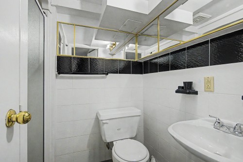 Salle de bains - 84 Rue Ste-Thérèse, Saint-Jean-Sur-Richelieu, QC - Indoor Photo Showing Bathroom