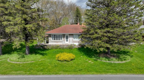 Façade - 84 Rue Ste-Thérèse, Saint-Jean-Sur-Richelieu, QC - Outdoor