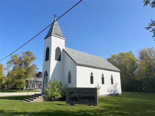 9 Mary Ave, Gunton, MB 
