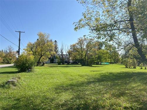 9 Mary Ave, Gunton, MB 