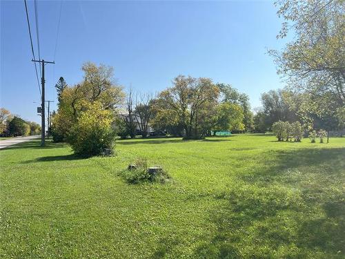 9 Mary Ave, Gunton, MB 