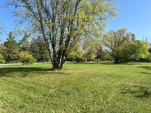 9 Mary Ave, Gunton, MB 