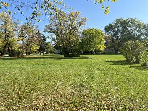 9 Mary Ave, Gunton, MB 