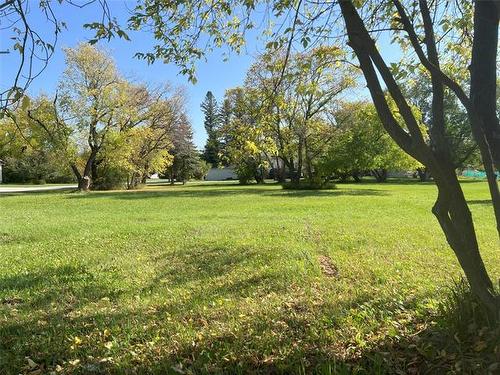 9 Mary Ave, Gunton, MB 