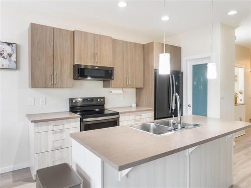 39 Rowntree Ave, Winnipeg, MB 