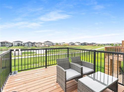 39 Rowntree Ave, Winnipeg, MB 