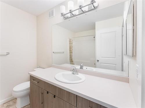 39 Rowntree Ave, Winnipeg, MB 