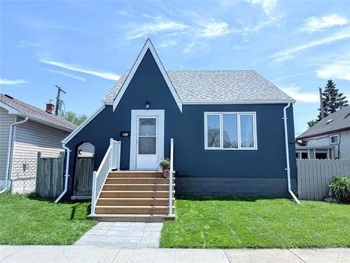 951 Minto St, Winnipeg, MB 