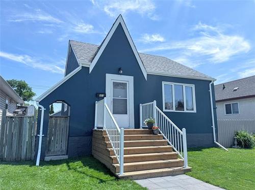 951 Minto St, Winnipeg, MB 