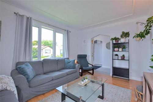 951 Minto St, Winnipeg, MB 