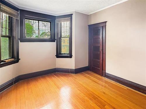 597 Home St, Winnipeg, MB 