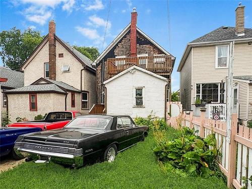 597 Home St, Winnipeg, MB 
