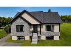 569 Rue Principale  Beresford, NB E8K 1X6