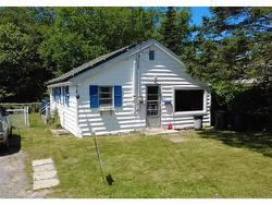 5 Birch Lane  Whites Lake, NS B3T 1W3