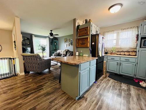 21 Snowden Avenue, Amherst, NS 