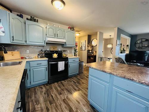 21 Snowden Avenue, Amherst, NS 