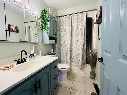 21 Snowden Avenue, Amherst, NS 