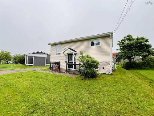 21 Snowden Avenue, Amherst, NS 