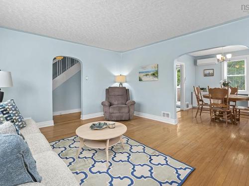 140 Victoria Road, Dartmouth, NS 