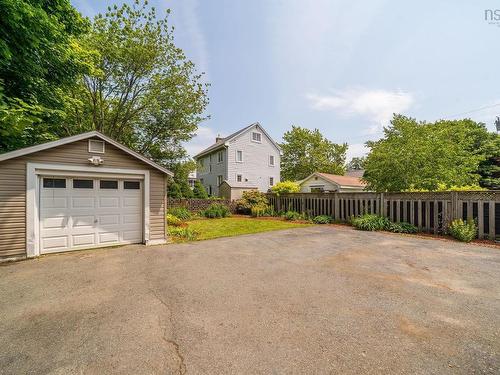 140 Victoria Road, Dartmouth, NS 