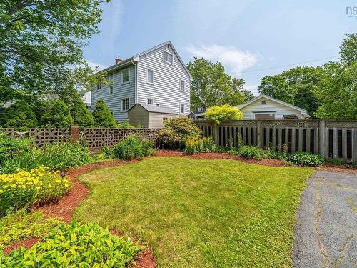 140 Victoria Road, Dartmouth, NS 