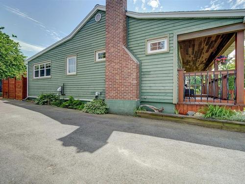 6 Stevens Road, Dartmouth, NS 