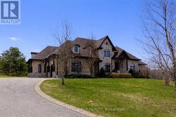 7 PROCTOR AVENUE  Caledon, ON L7E 4E7