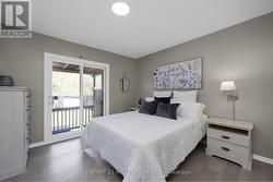 Primary bedroom with walkout - 