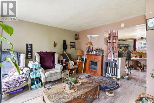 10 Peter Street, Champlain, ON 