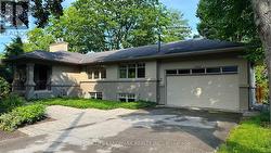 2062 GLENFOREST CRESCENT Oakville, ON L6J 2G4