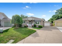 153 Primrose Lane Chatham, ON N7L 4N7