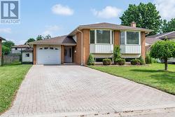 7 HARROW COURT  London South, ON N6C 5A6