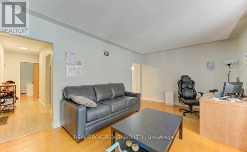 109 Eton Drive, Kitchener, ON 