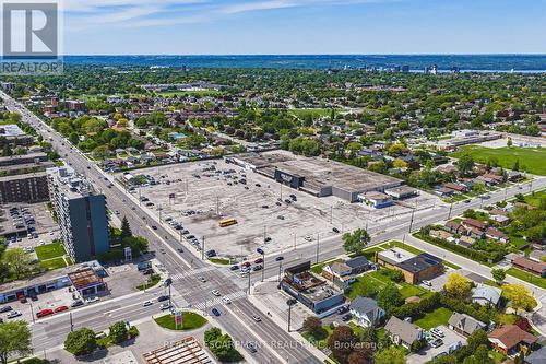 546 Mohawk Road E, Hamilton, ON 